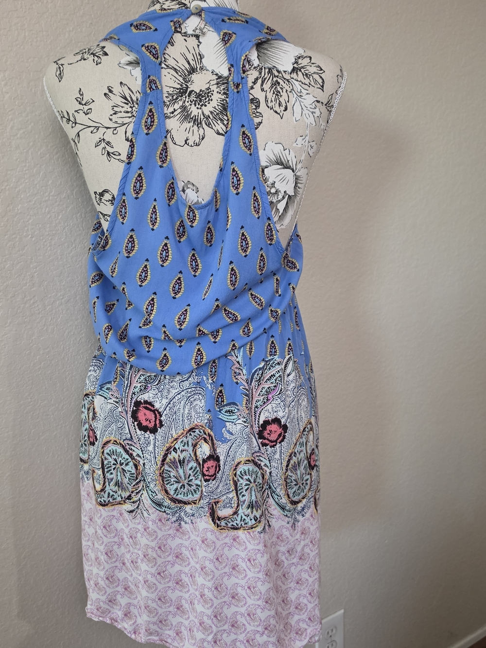 Blue & Pink Paisley V-Neck Sleeveless Dress - Picture 2 of 9